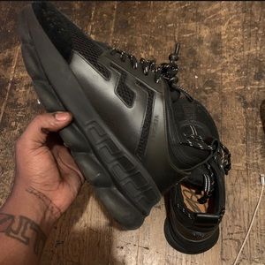 Versace chain reactions black